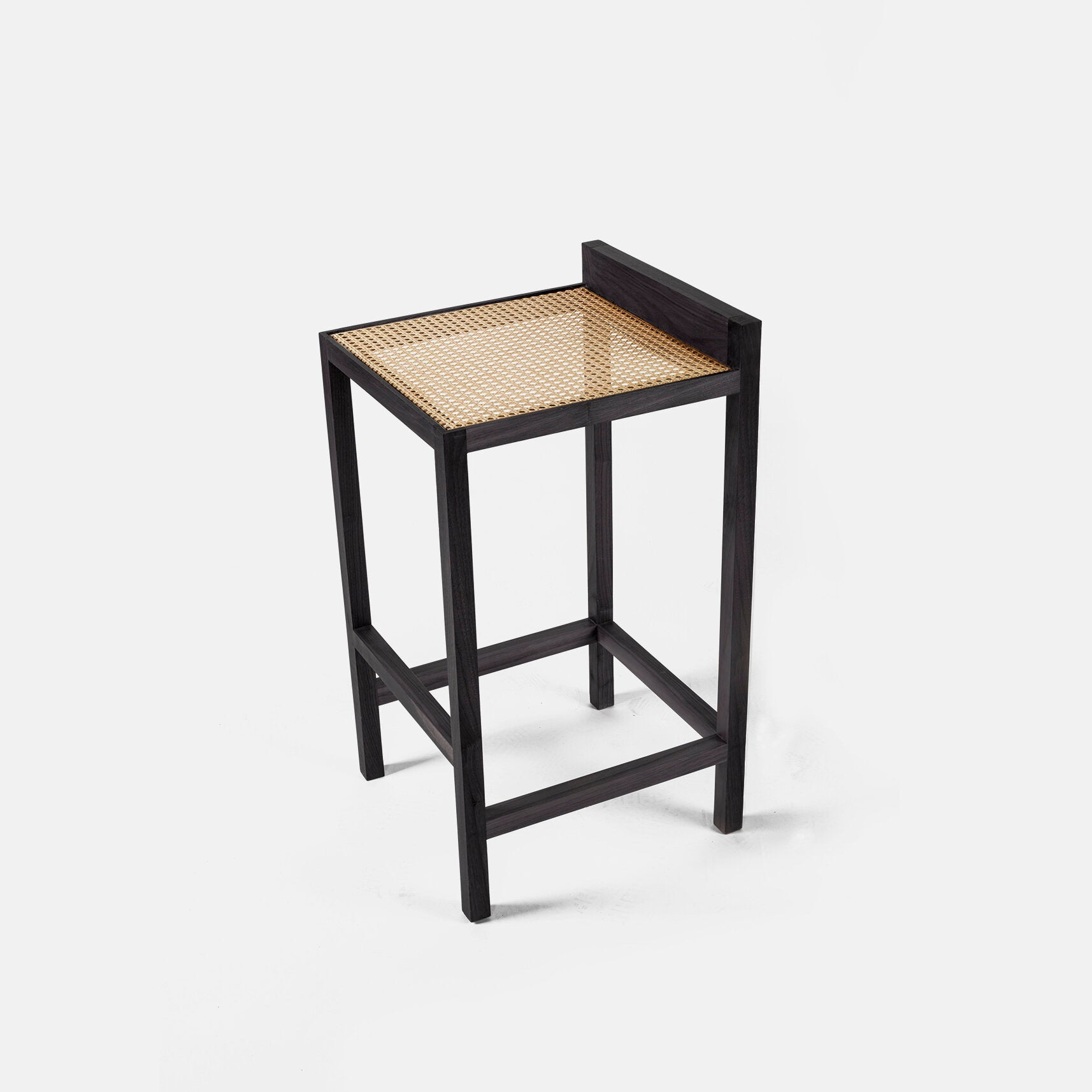 Black Porventura Alto stool with sleek modern design, showing a close-up of the seat and metal frame from a side angle.