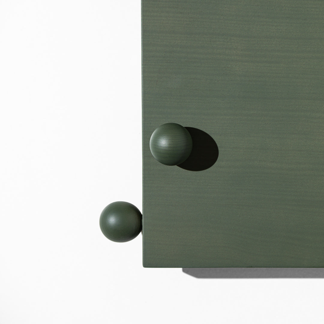 João Xará Burly Tray showcasing a sturdy wooden tray with handles, perfect for serving and decorative use.