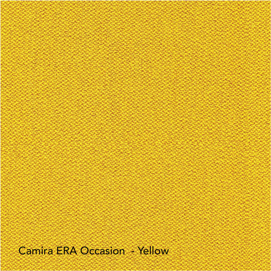 Sofá de um lugar Yellow Cod, de Filipa Aguiar & João Pereira, com um design moderno e elegante e um estofo confortável.