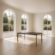 Mesa Porventura Shade com tampo em madeira elegante e design moderno, perfeita para espaços de estar contemporâneos.