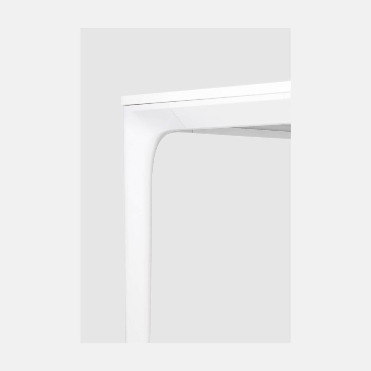 Porventura shade table featuring a sleek, modern design with a smooth surface and sturdy legs, perfect for contemporary interiors.